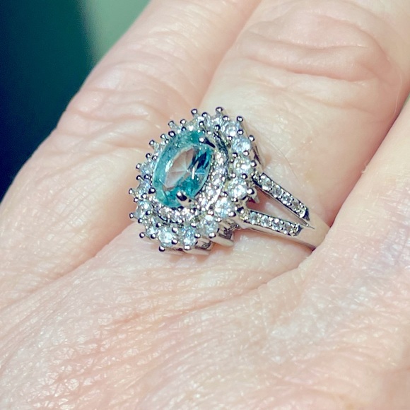 925 Sterling silver  & Aquamarine’ surrounded by 5A CZs stones - Picture 8 of 10